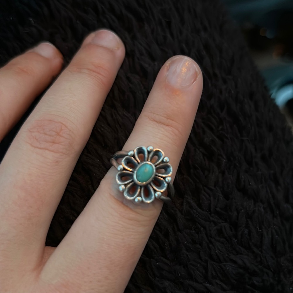 James Avery Retired De Flores Ring Size 8